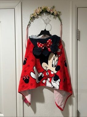 Minnie Mouse Red & Black Kids Hooded Towel